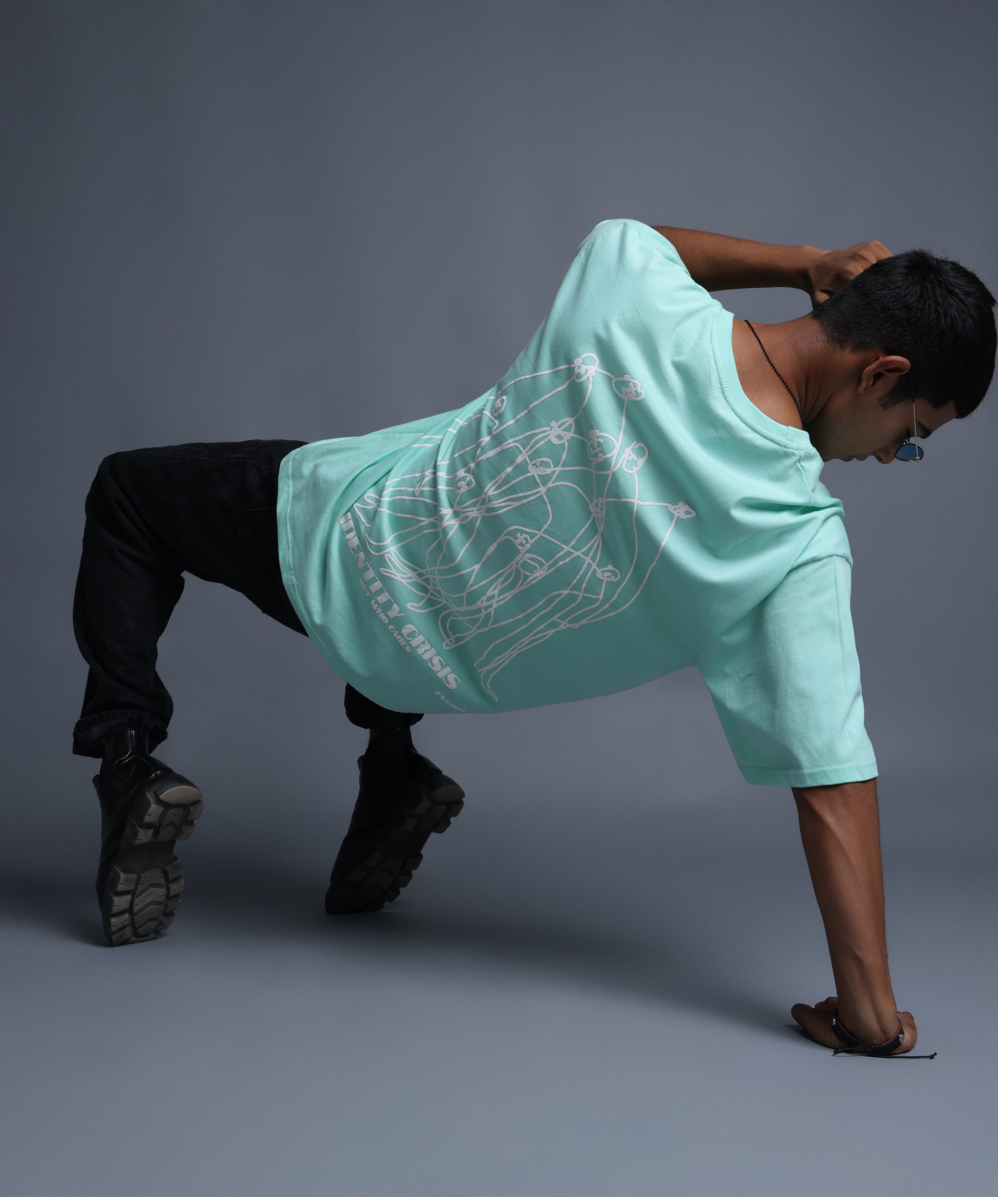 IDENTITY CRISIS OVERSIZED T-SHIRT